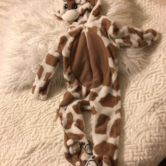 Giraffe footie - Picture 2 of 5